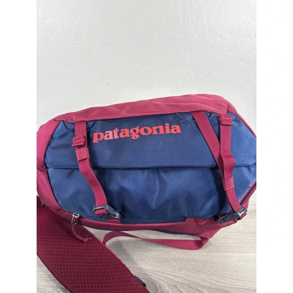 Patagonia Atom 8L Classic Burgandy/Navy Crossbody Sling Bag Backpack
